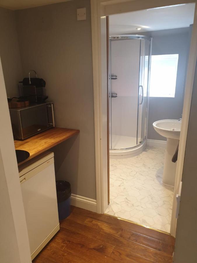 Mezzanine Studio Apartment Лондон Екстериор снимка